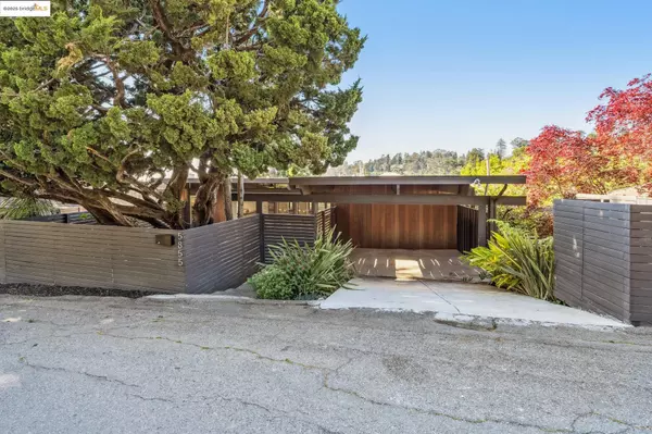 Oakland, CA 94611,5855 Chelton Dr