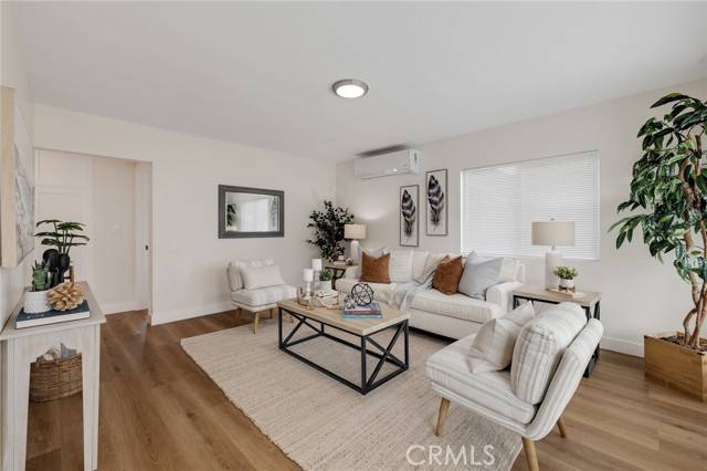 Hawthorne, CA 90250,13933 Doty