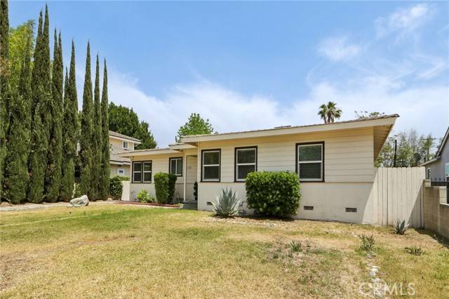 Arcadia, CA 91006,1120 Highland Oaks DR