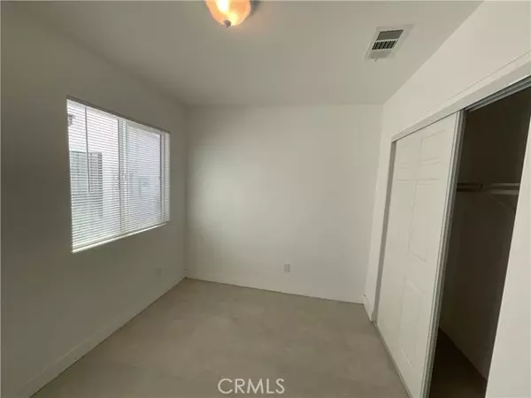 Huntington Beach, CA 92647,17371 Queens LN 105