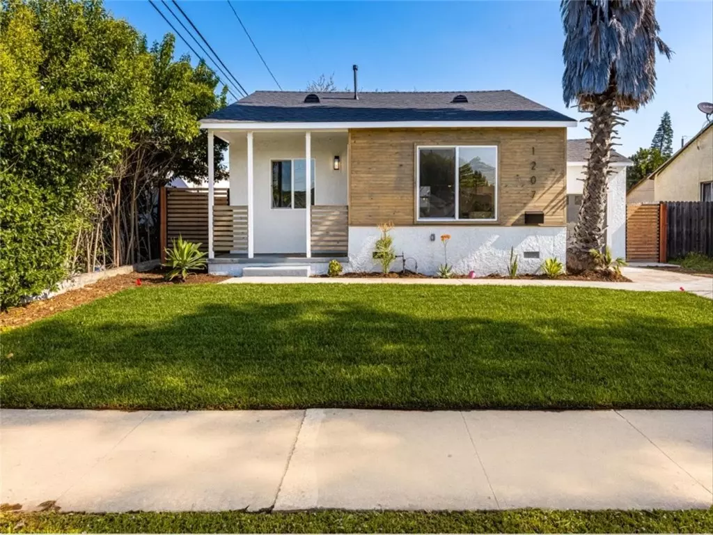 Compton, CA 90220,1207 W Magnolia ST