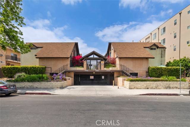 5461 Newcastle AVE 14, Encino, CA 91316