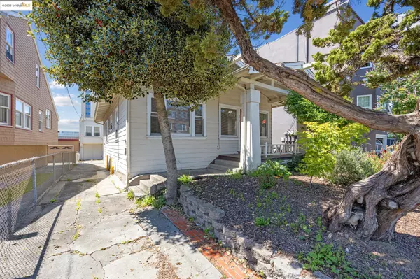 Oakland, CA 94611,271-273 38Th St