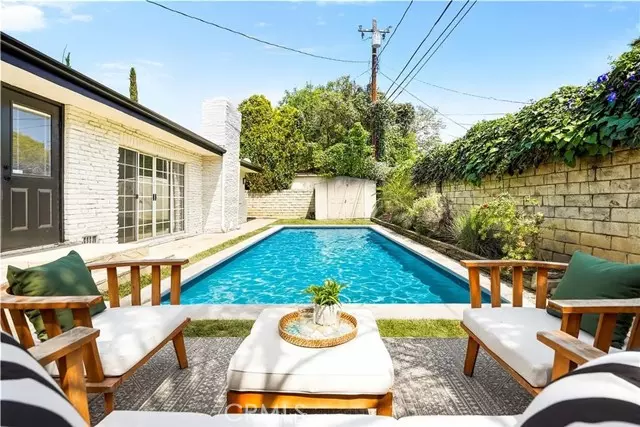 Tarzana, CA 91335,18324 Sylvan ST
