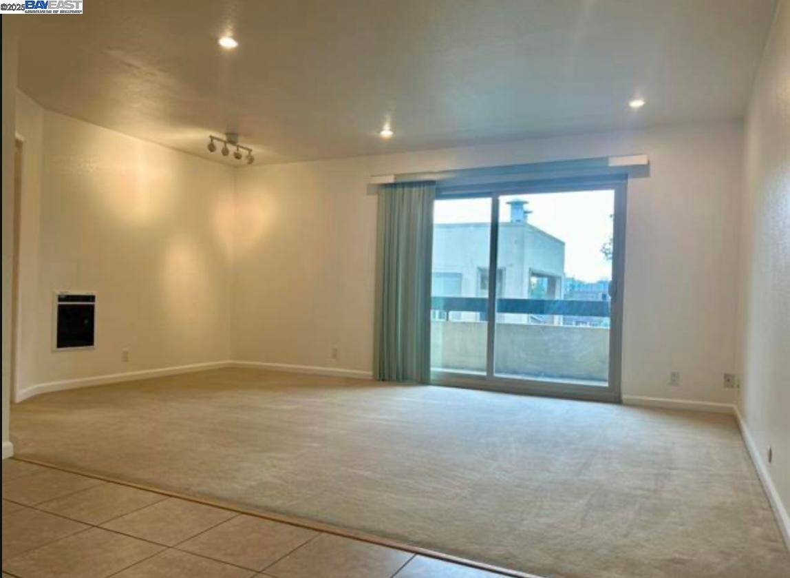 Oakland, CA 94610-2627,466 Crescent Ave 321