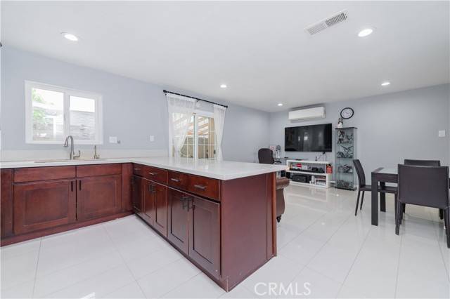 Baldwin Park, CA 91706,12828 Ramona BLD 27