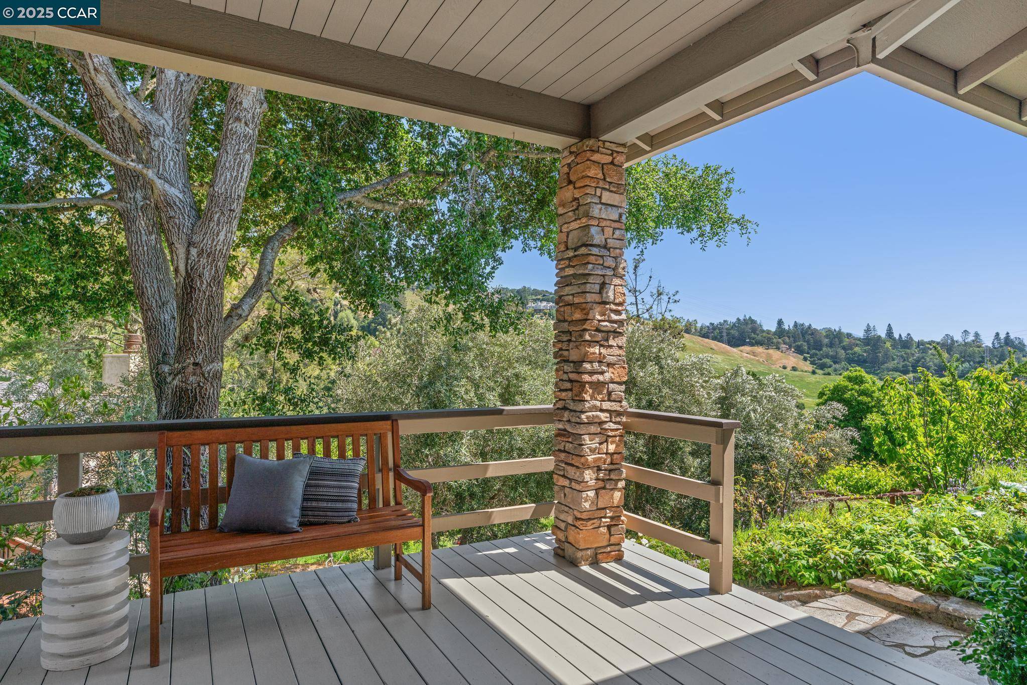 Orinda, CA 94563,70 Lost Valley Dr
