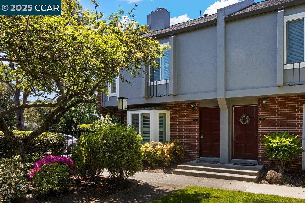 22 Sierra LN, Walnut Creek, CA 94596-4910