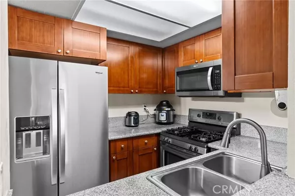 Santa Ana, CA 92701,600 W 3rd ST B206