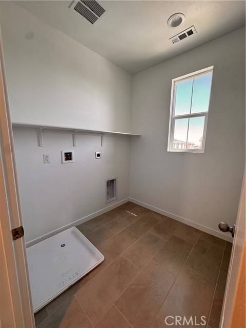 Fontana, CA 92336,16512 Botanical Ln