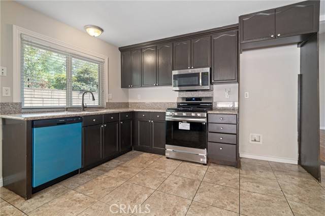 Sylmar, CA 91342,14028 Candlewood DR