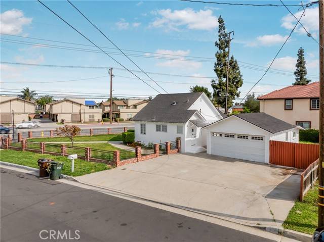 El Monte, CA 91732,11584 Hallwood DR