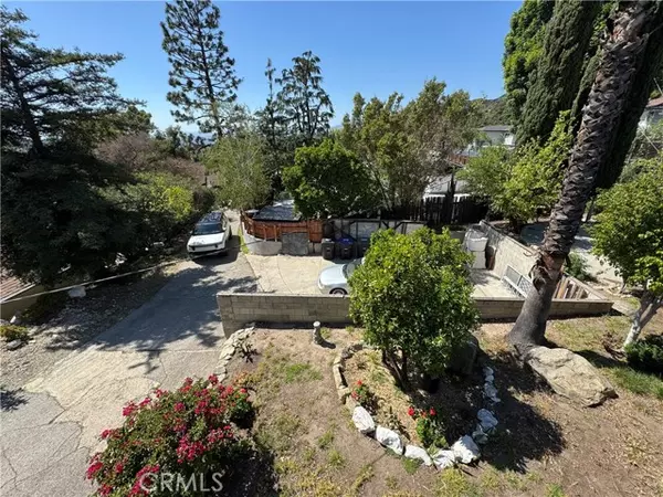 Glendale, CA 91214,4922 Lowell AVE