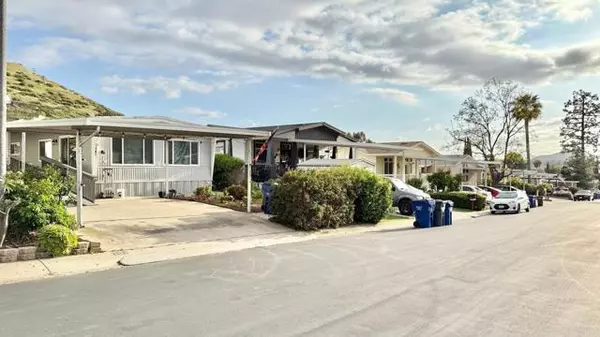 El Cajon, CA 92021,1120 Pepper DR 101