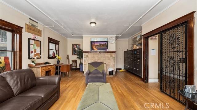 Long Beach, CA 90802,323 W 4th ST 201