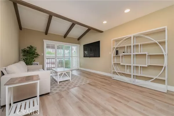 1000 W Macarthur BLD 13, Santa Ana, CA 92707