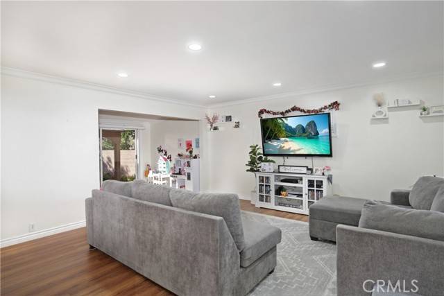 Downey, CA 90241,11003 Pangborn AVE