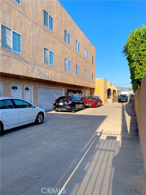 North Hollywood, CA 91606,6417 Troost AVE