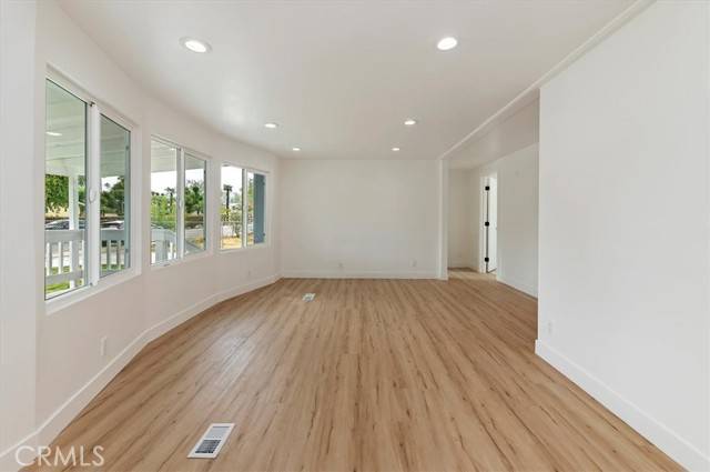 Jurupa Valley, CA 92509,5145 Poinsetta PL
