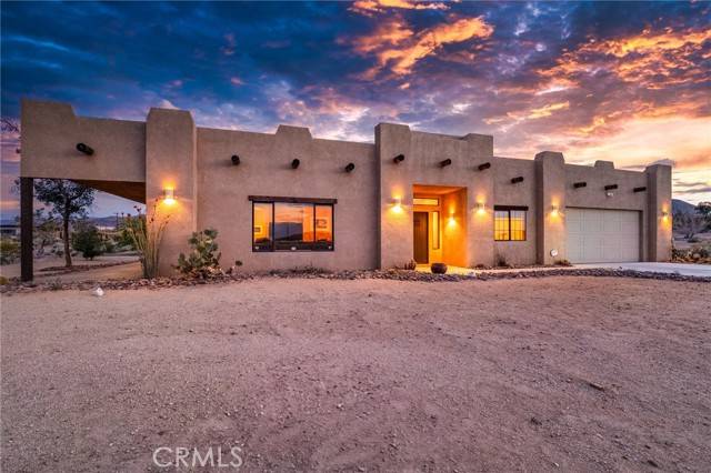 Joshua Tree, CA 92252,61465 Latham TRL