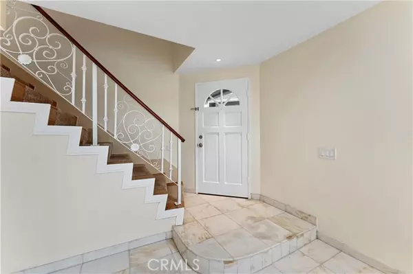 Covina, CA 91724,122 N Glendora AVE