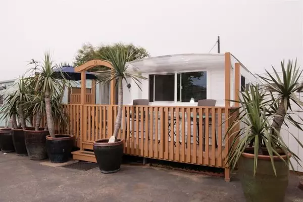 Oceanside, CA 92054,1046 S Cleveland ST 16