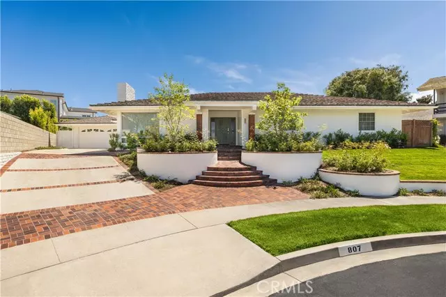 807 Aldebaran CIR, Newport Beach, CA 92660