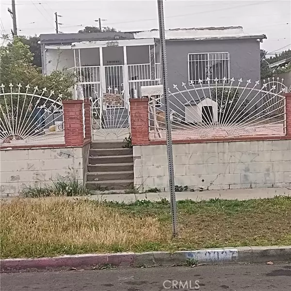 9027 Menlo AVE, Los Angeles, CA 90044