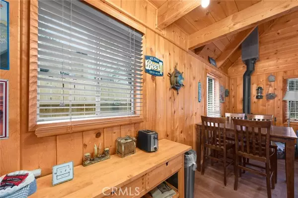 Sugarloaf, CA 92386,747 Holmes LN