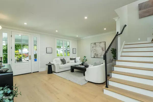 La Crescenta, CA 91214,5808 Edmund AVE