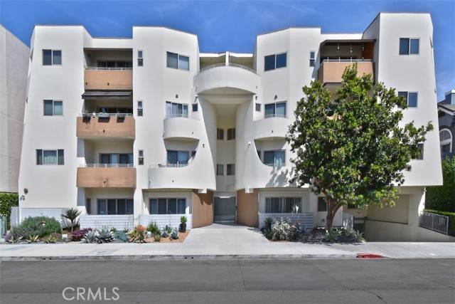 5016 Bakman AVE 306, North Hollywood, CA 91601