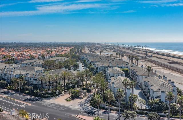 Huntington Beach, CA 92648,19328 Surfwave DR