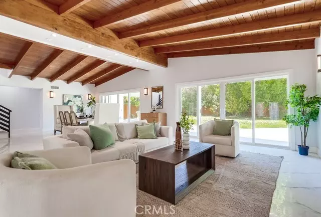 22555 Califa ST, Woodland Hills, CA 91367