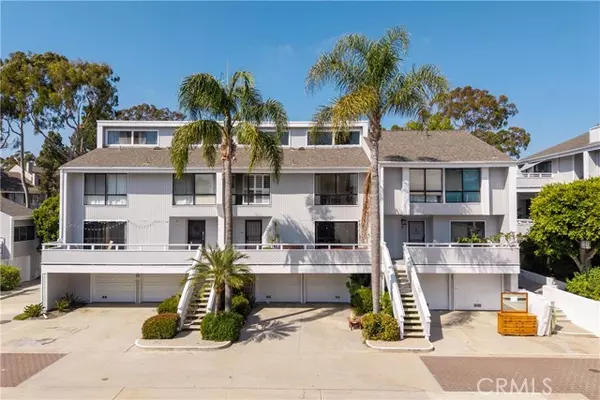 16 Barlovento CT 2, Newport Beach, CA 92663