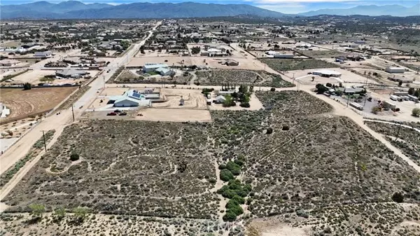 6748 Coriander DR, Oak Hills, CA 92344