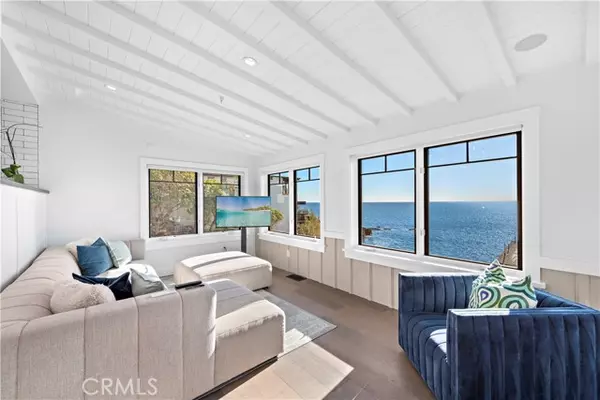 Laguna Beach, CA 92651,154 Pearl ST