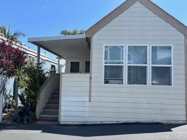 Encinitas, CA 92024,1624 N Coast Hwy 101 7