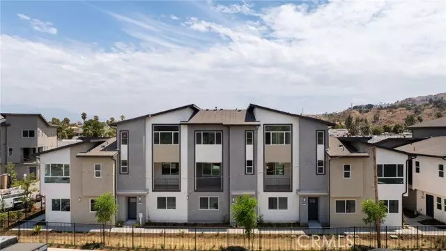 Colton, CA 92324,1114 Santo Antonio DR