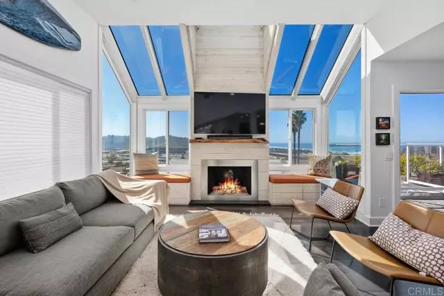 328 SHOMAKER CT., Solana Beach, CA 92075