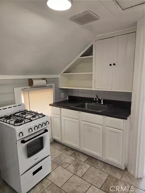 Upland, CA 91786,442 E ARROW HWY B