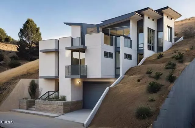 Los Angeles, CA 90042,1932 Phillips WAY