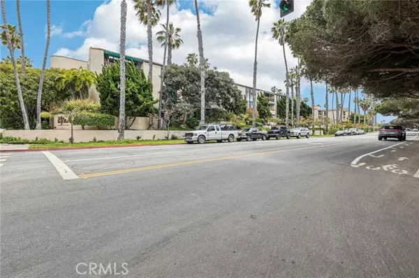 La Jolla, CA 92037,6455 La Jolla BLD 206
