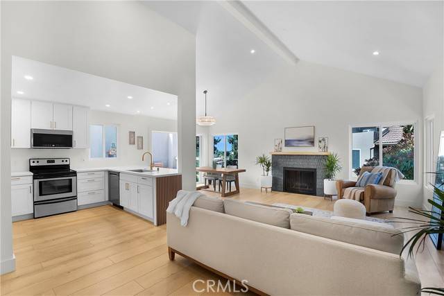 930 Via Mil Cumbres 210, Solana Beach, CA 92075