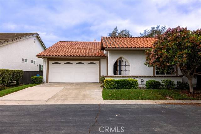 23999 Delantal, Mission Viejo, CA 92692