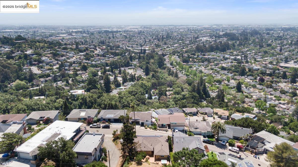 Oakland, CA 94605,11718 Cranford WAY