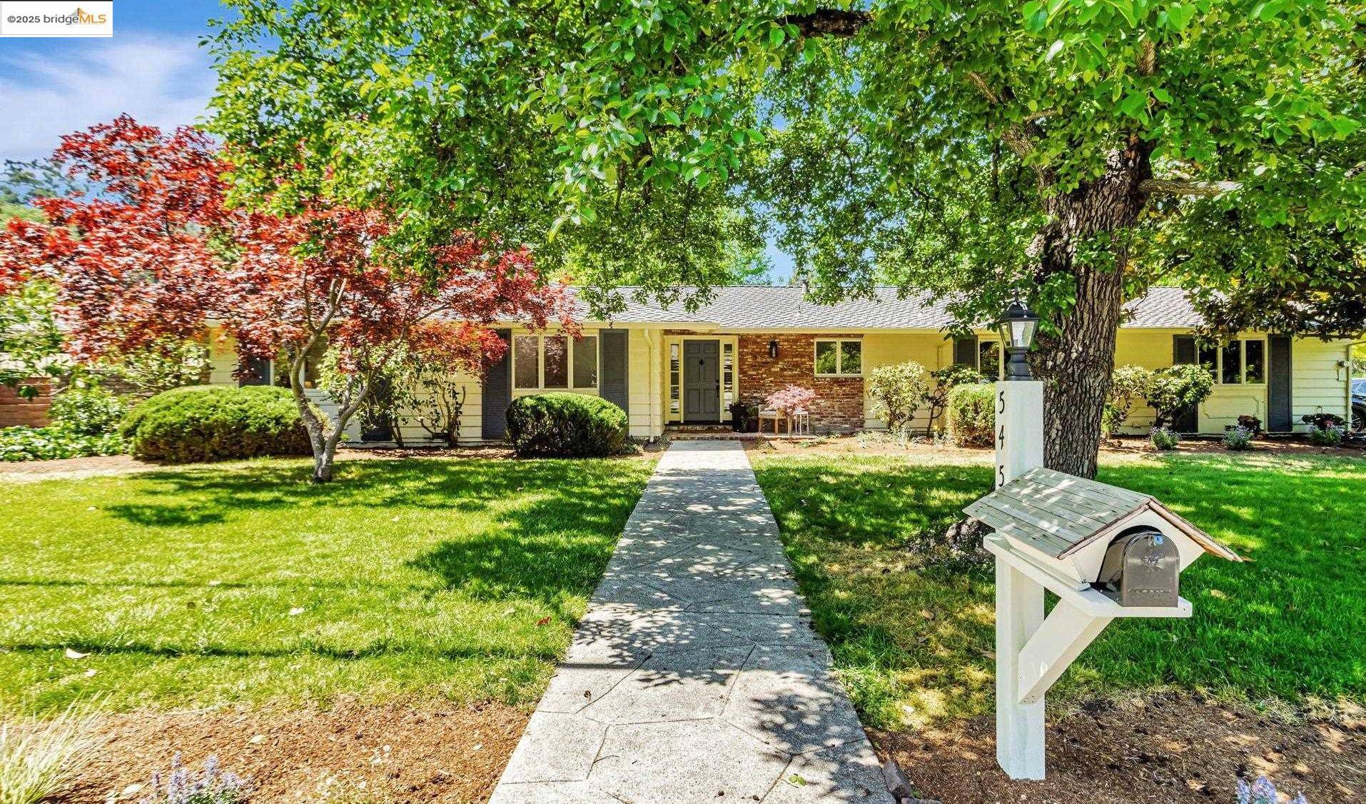 545 Silverado Dr, Lafayette, CA 94549
