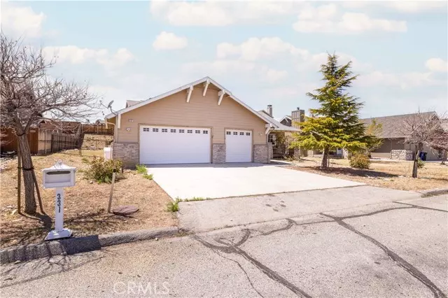 337 Pine LN, Big Bear City, CA 92314