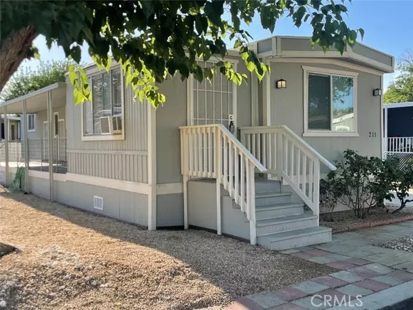 Lancaster, CA 93535,43850 20th ST 211