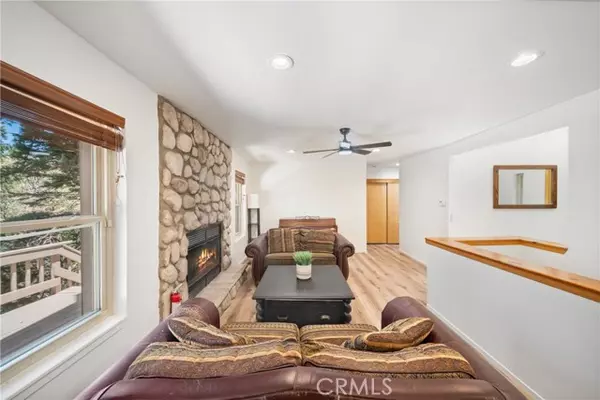 Lake Arrowhead, CA 92352,574 Mill CT