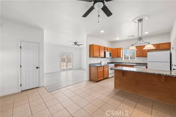8160 Kalmia AVE, California City, CA 93505